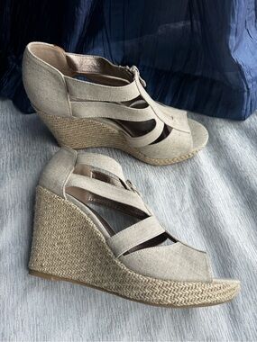 Women's Beige Espadrille Wedge Sandals
